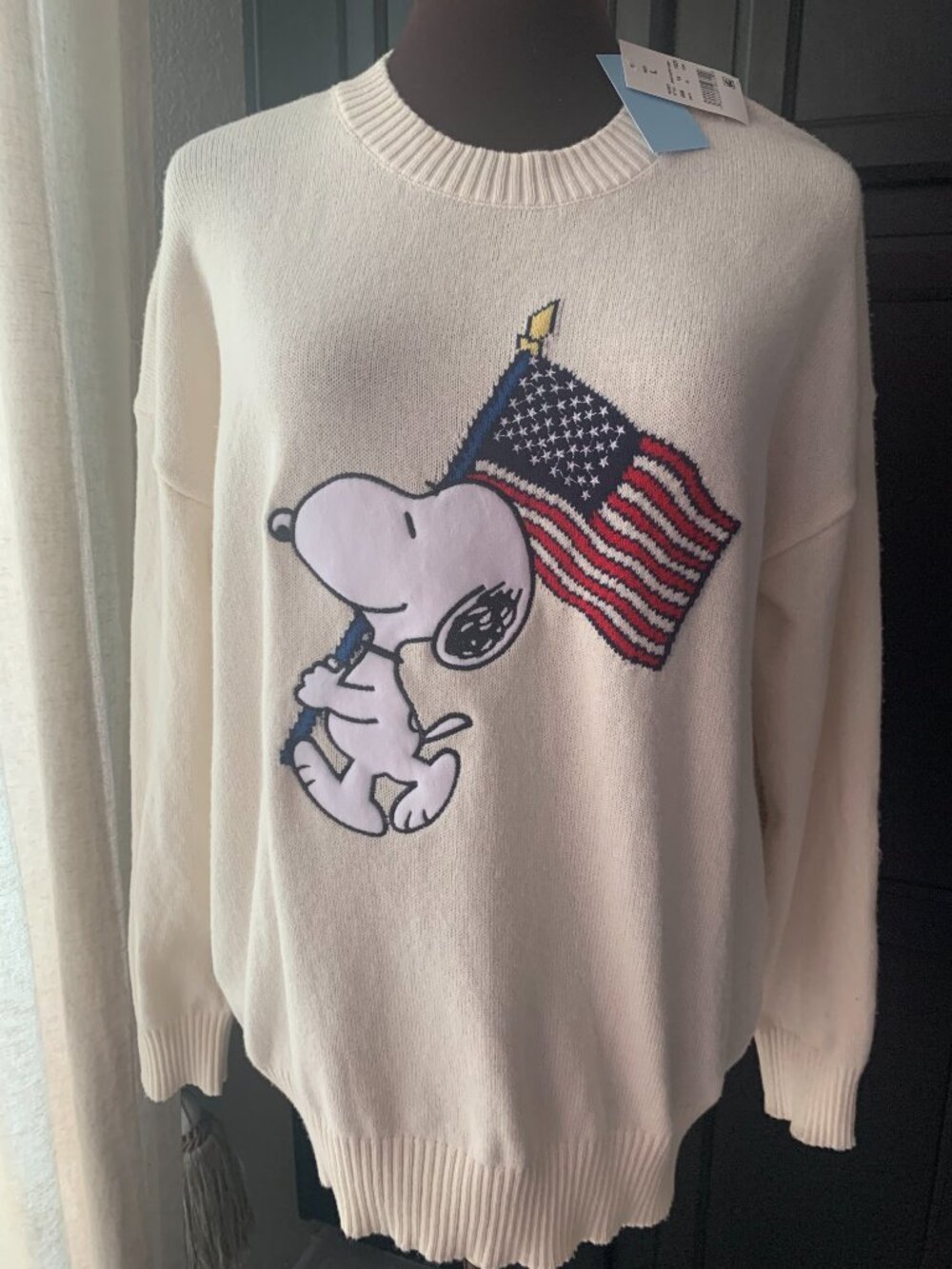 NWT Snoopy Flag Sweater Large USA